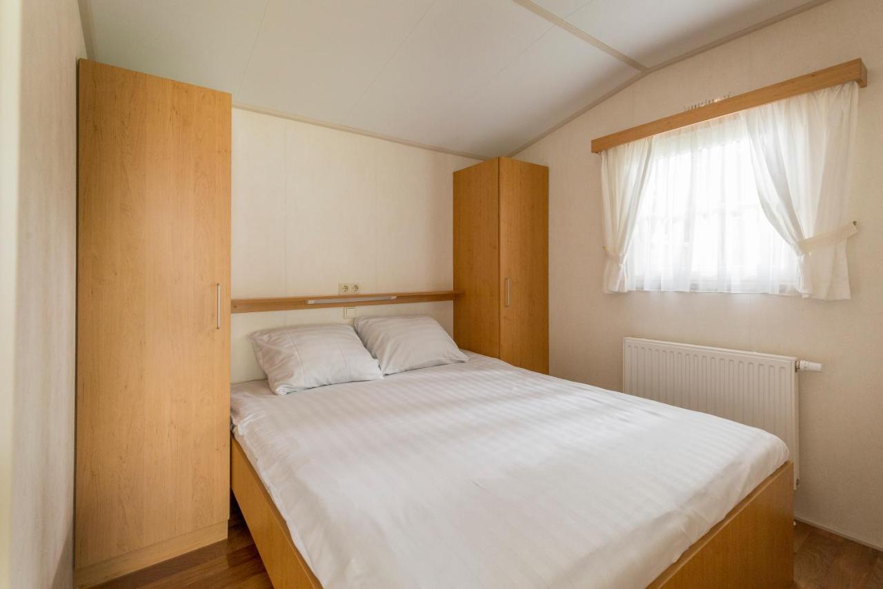 Vakantiepark De Bergen Wanroij Extérieur photo